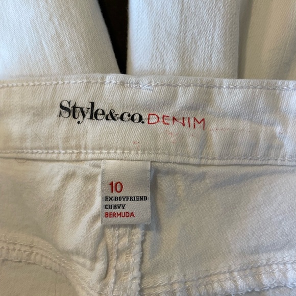 Style & Co. Denim Bermuda cuffed white Jean shorts with accented pockets size 10 - Picture 5 of 6